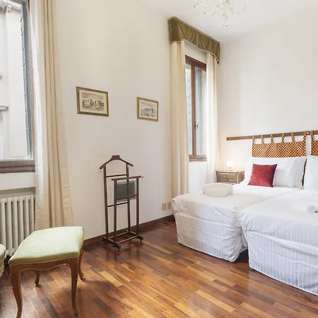 Lägenhet Ve.n.i.ce Cera Casa Dolce *