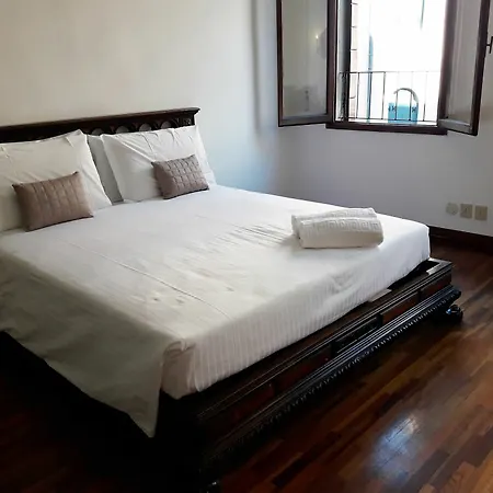 Ve.n.i.ce Cera Casa Dolce Апартаменты *